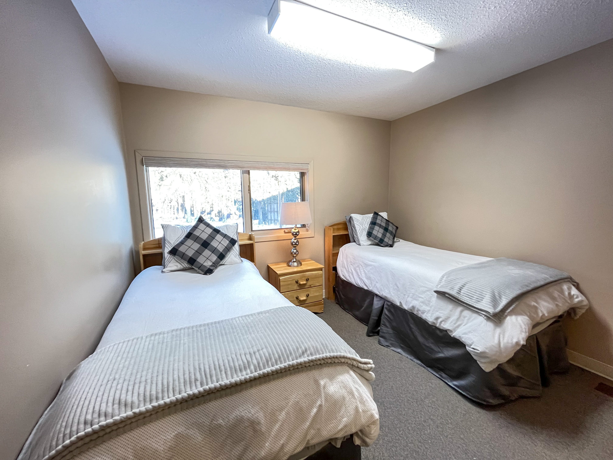 E Double Bedroom - The Salvation Army's Pine Lake Camp
